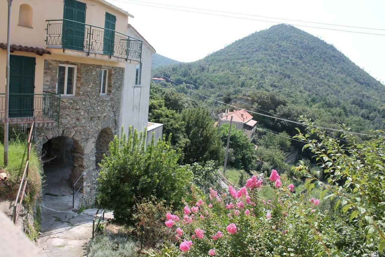 La Casetta Di Graziella Apartment Vezzi Portio Exterior photo